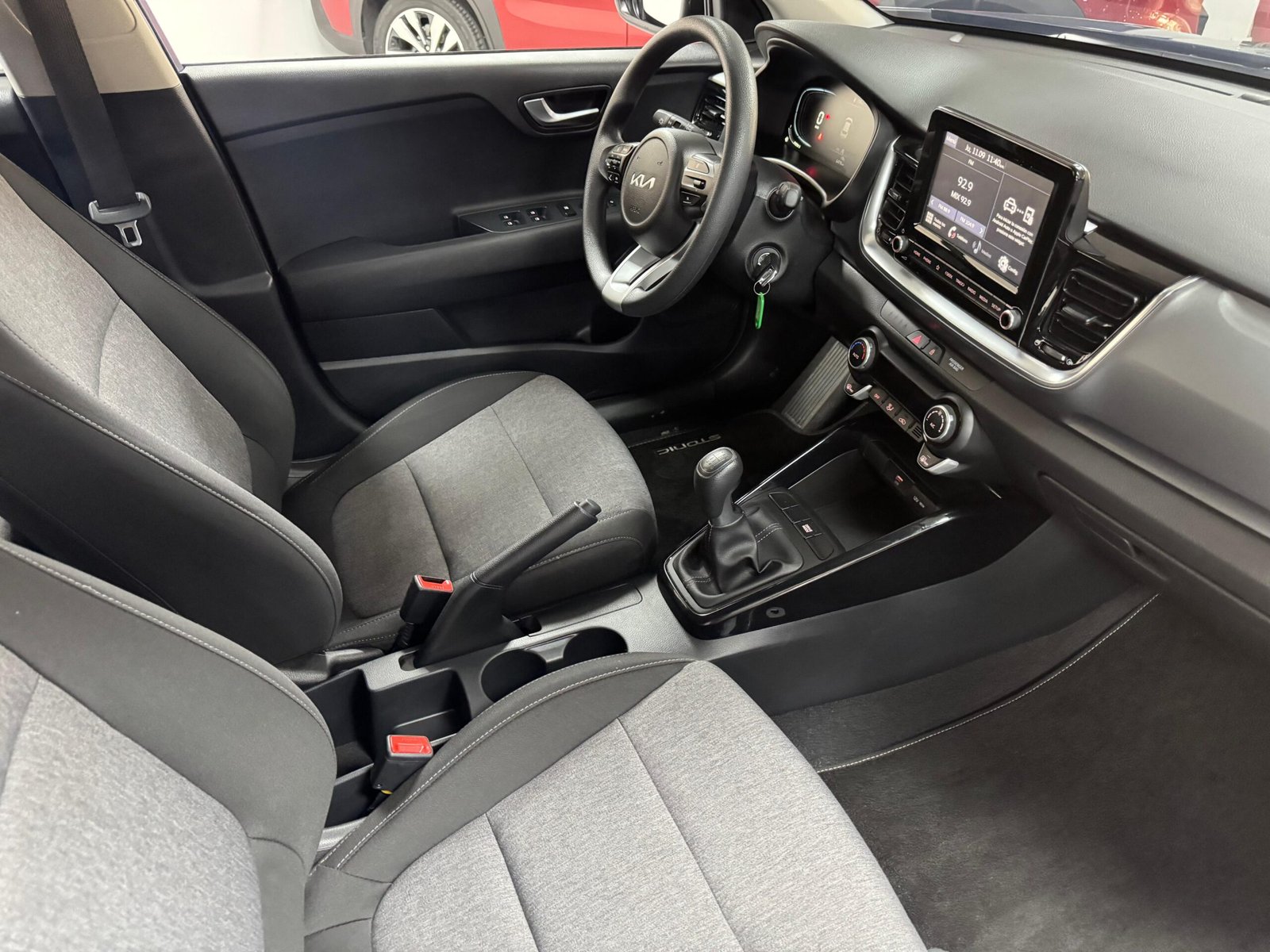 KIA STONIC HÍBRIDA MT 2025