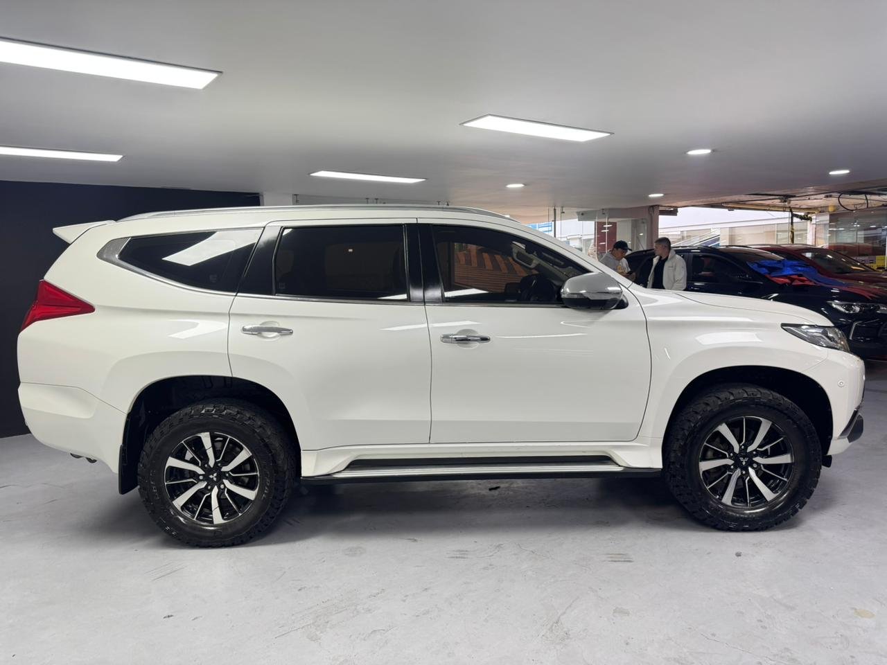 MITSUBISHI MONTERO SPORT 2020