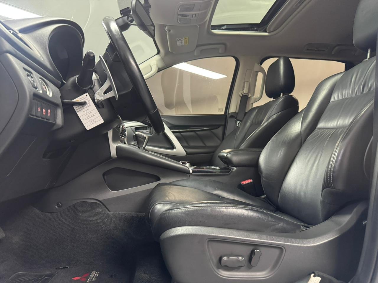 MITSUBISHI MONTERO SPORT 2020