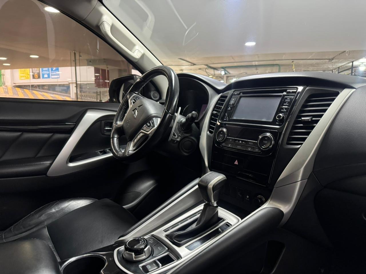 MITSUBISHI MONTERO SPORT 2020