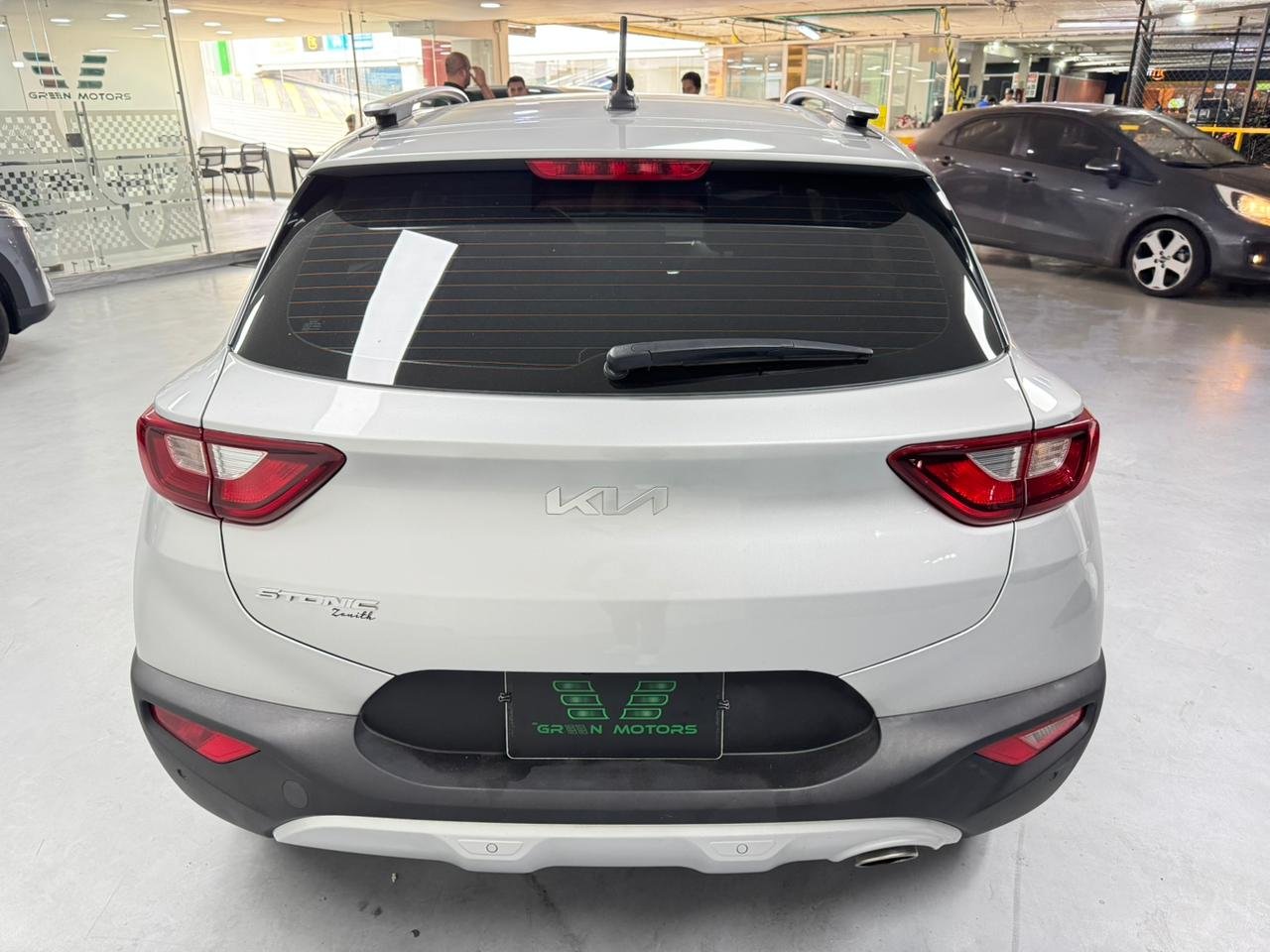 KIA STONIC ZENITH 2023