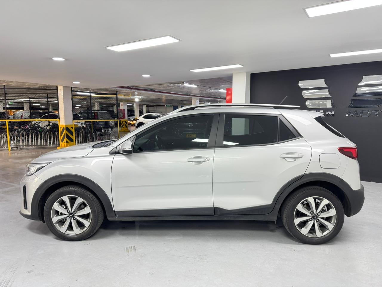 KIA STONIC ZENITH 2023