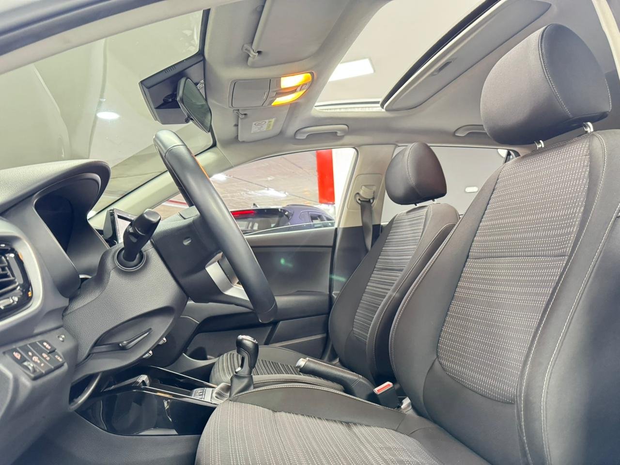 KIA STONIC ZENITH 2023