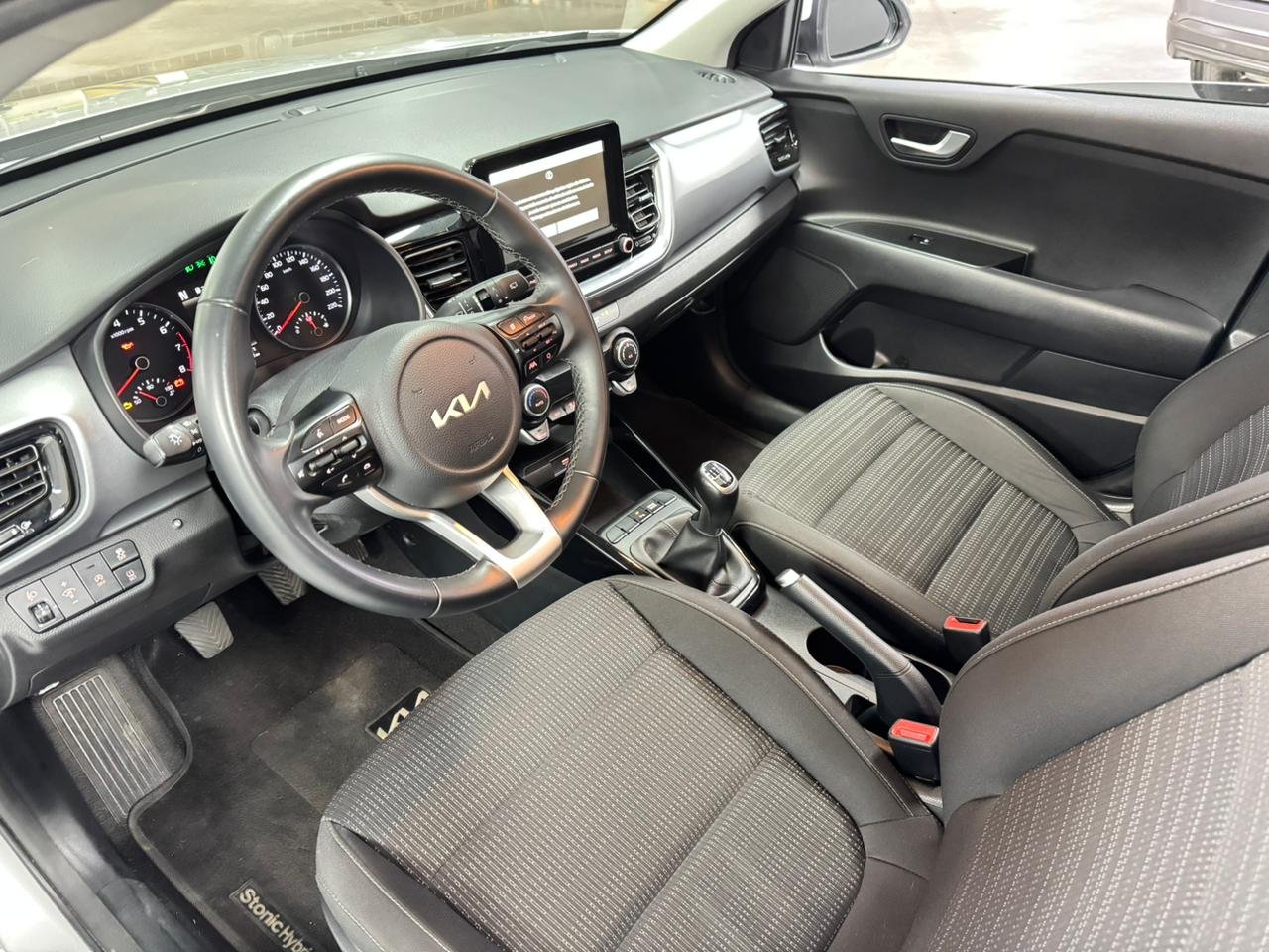 KIA STONIC ZENITH 2023