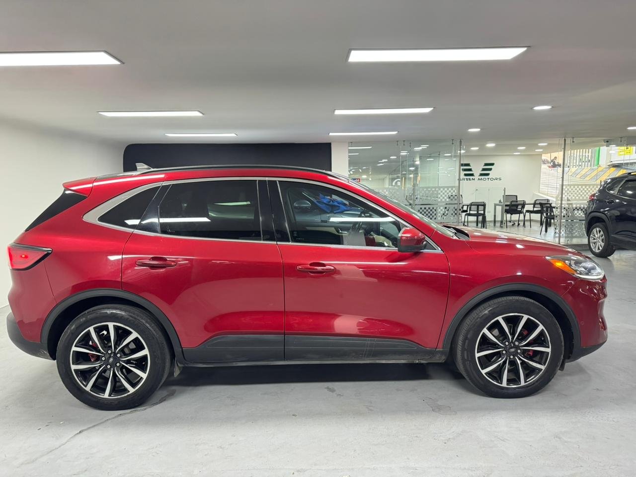 FORD ESCAPE TITANIUM HEV 2021