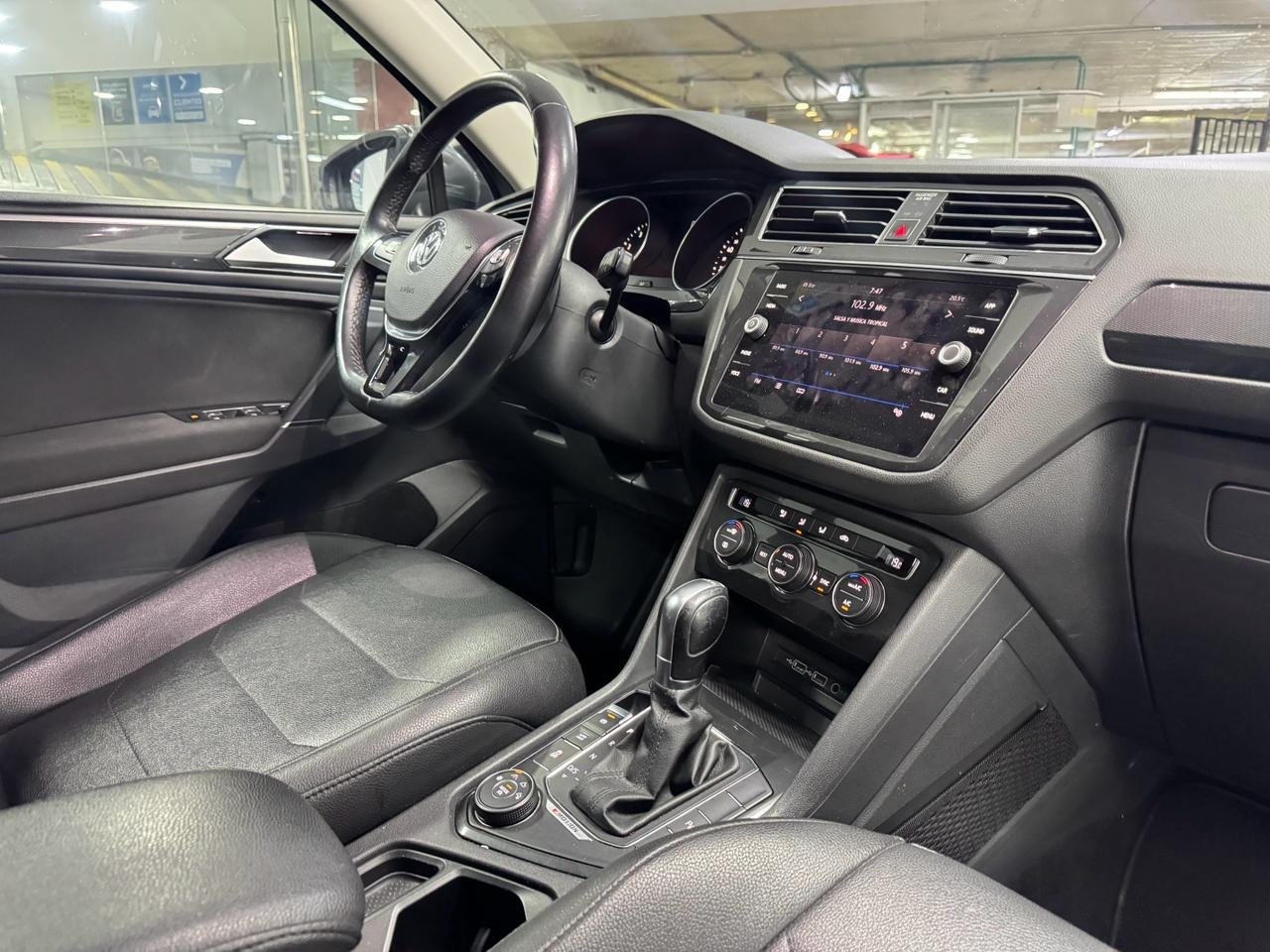 VOLKSWAGEN TIGUAN 2019