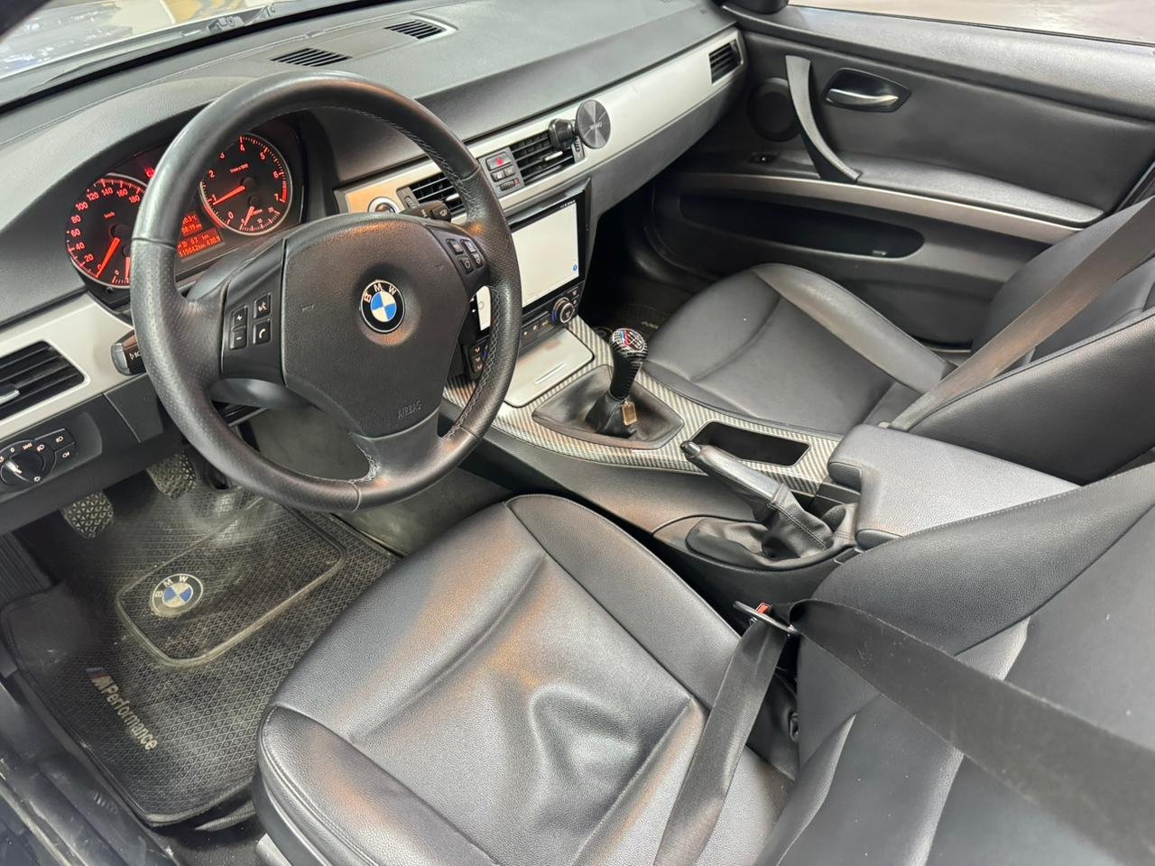 BMW 320 i 2008