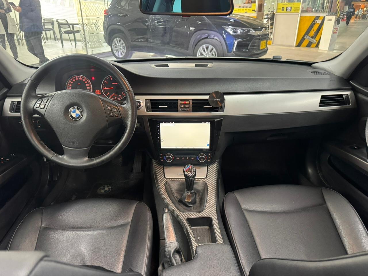 BMW 320 i 2008