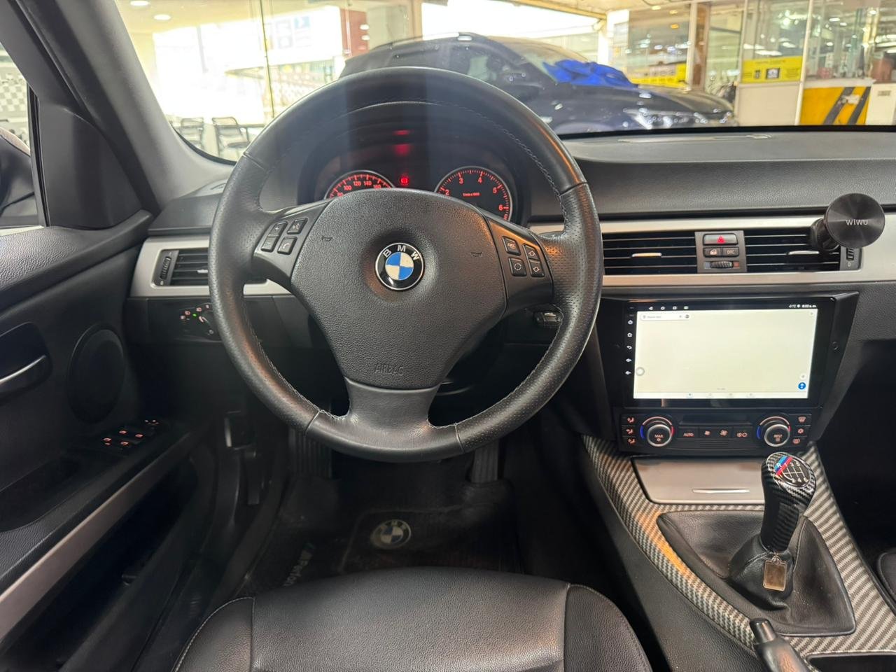 BMW 320 i 2008
