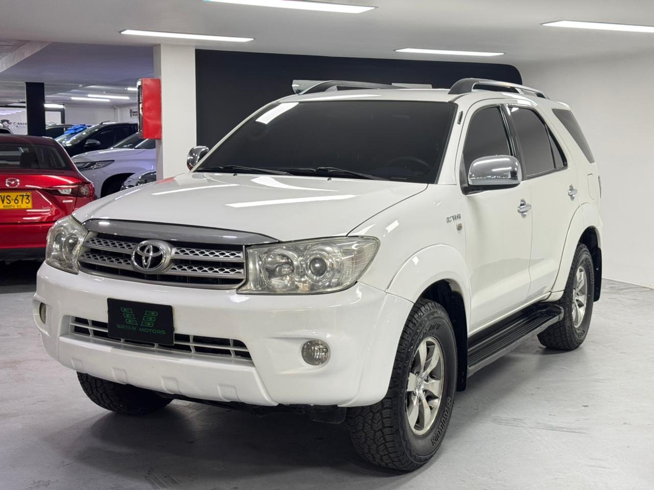 TOYOTA FORTUNER 2010