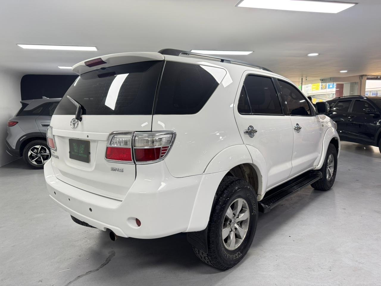 TOYOTA FORTUNER 2010