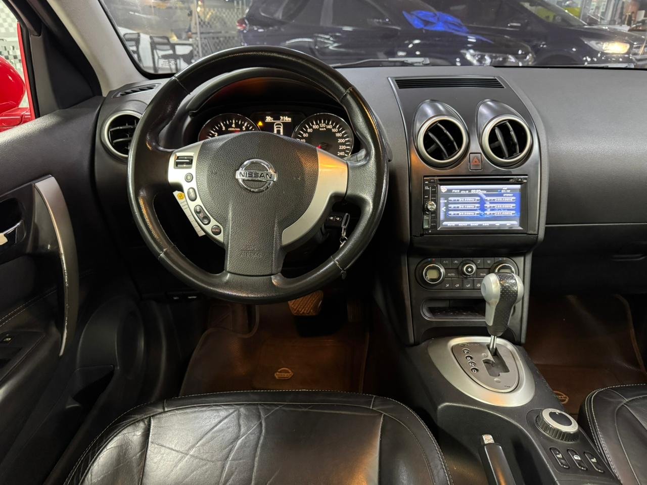 NISSAN QASHQAI 2011