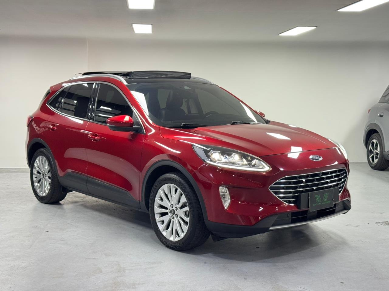 FORD ESCAPE TITANIUM 2021