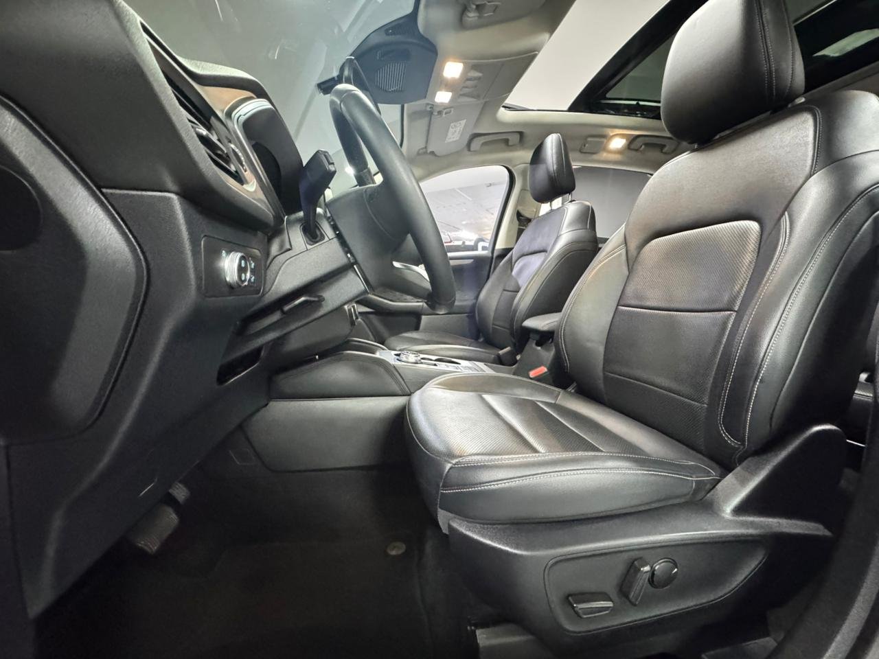 FORD ESCAPE TITANIUM 2021