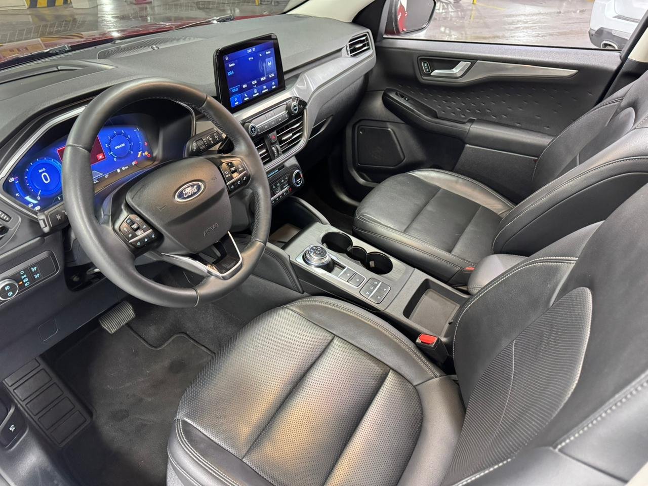 FORD ESCAPE TITANIUM 2021