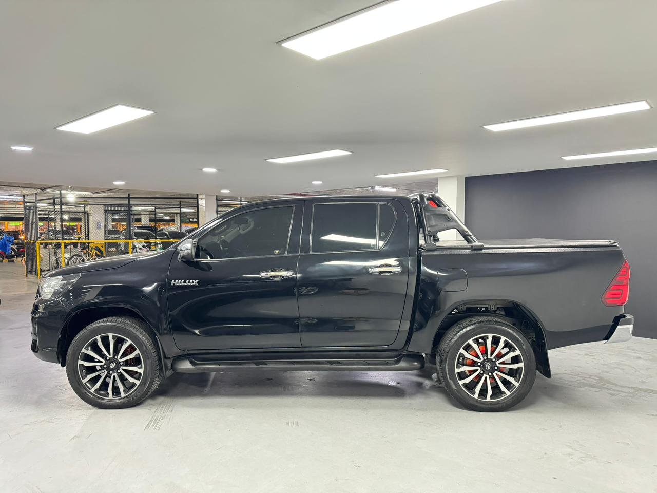 TOYOTA HILUX 2020