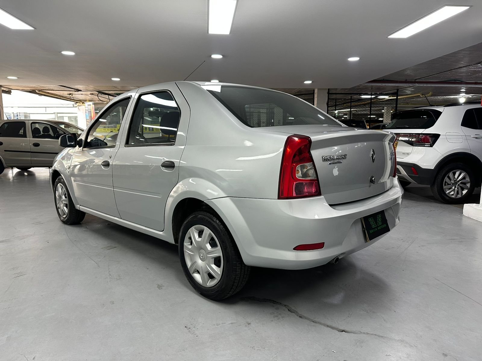 RENAULT LOGAN FAMILIER 2011