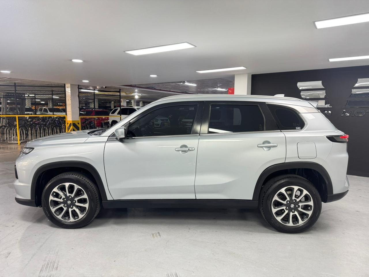 SUZUKI GRAND VITARA HYBRID 2023