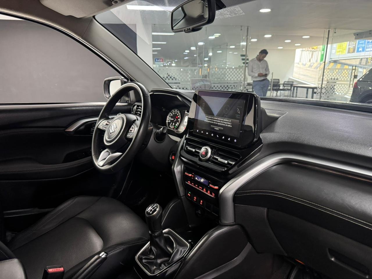 SUZUKI GRAND VITARA HYBRID 2023