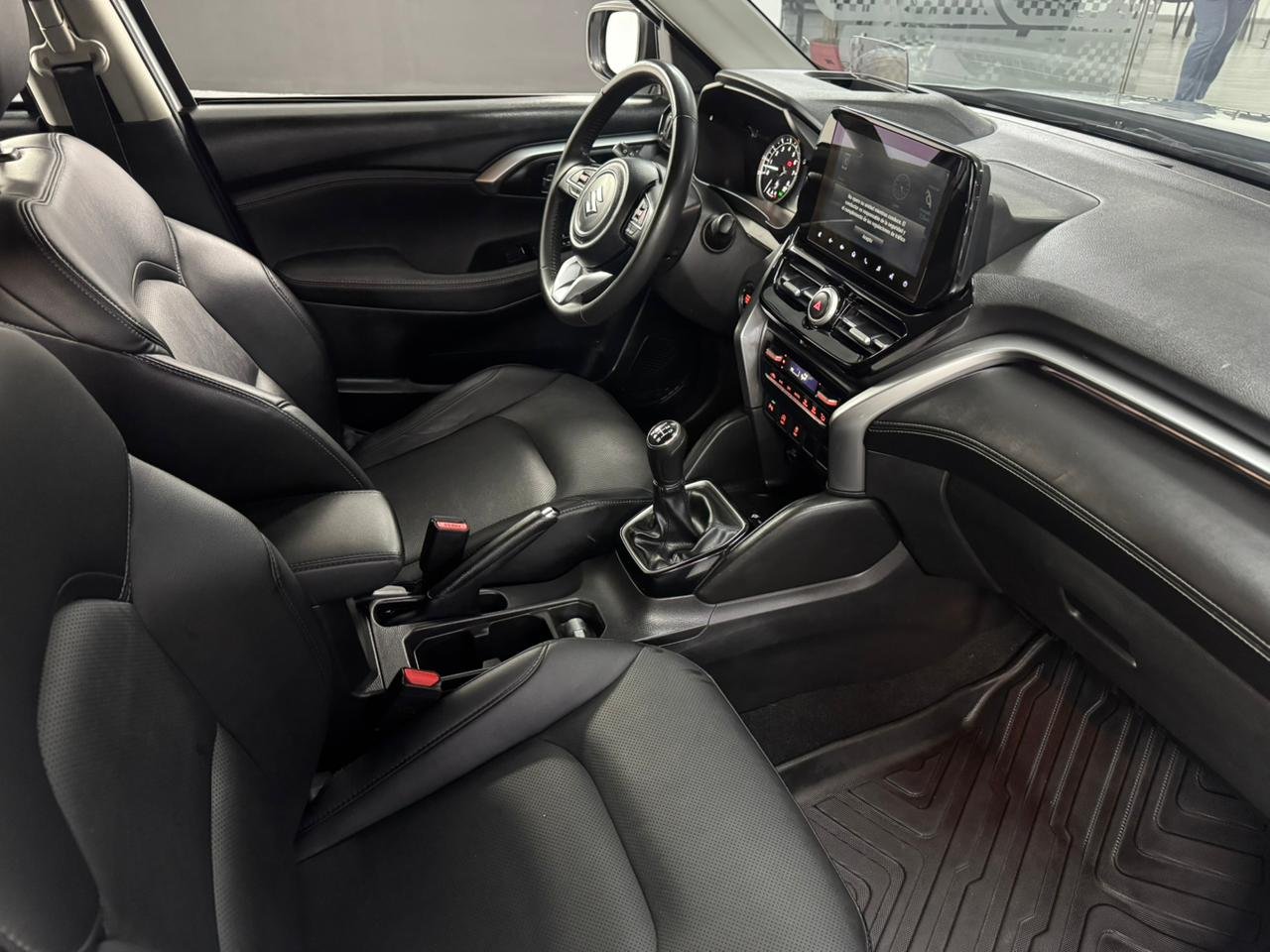 SUZUKI GRAND VITARA HYBRID 2023