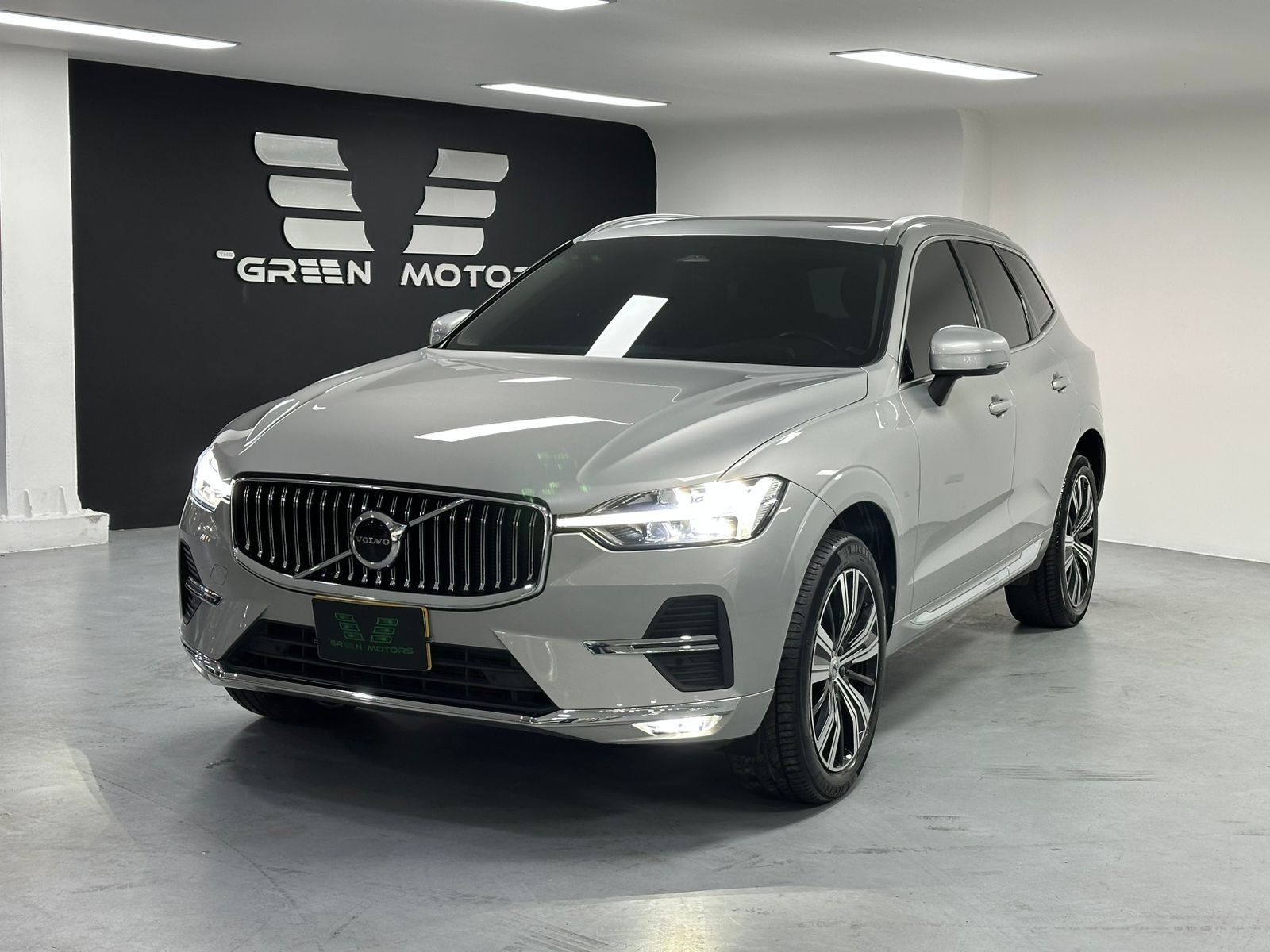 VOLVO XC60 2022
