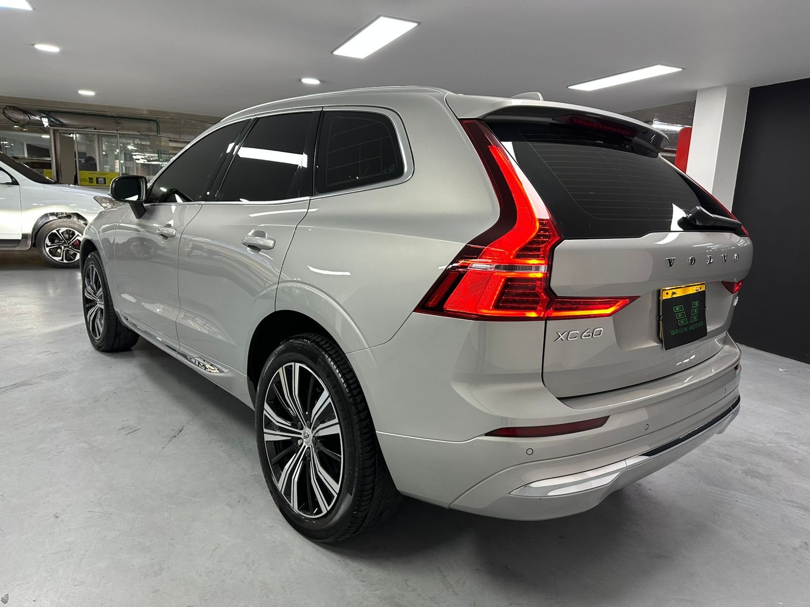 VOLVO XC60 2022