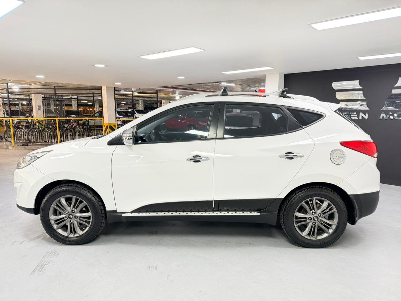 HYUNDAI TUCSON iX35 GL 2015