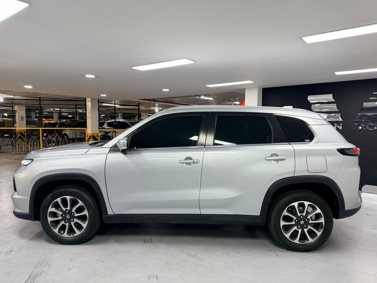 SUZUKI GRAND VITARA HYBRID 2024