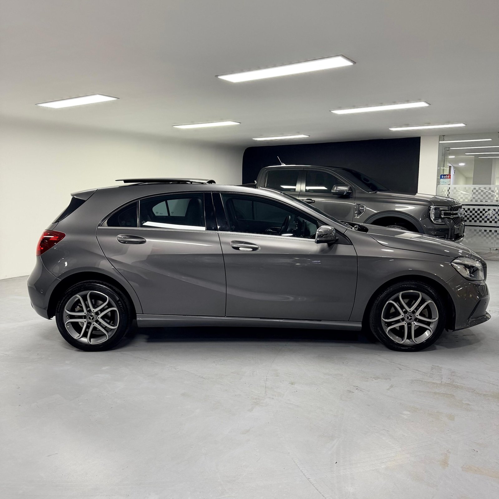 MERCEDES BENZ A 200 2018