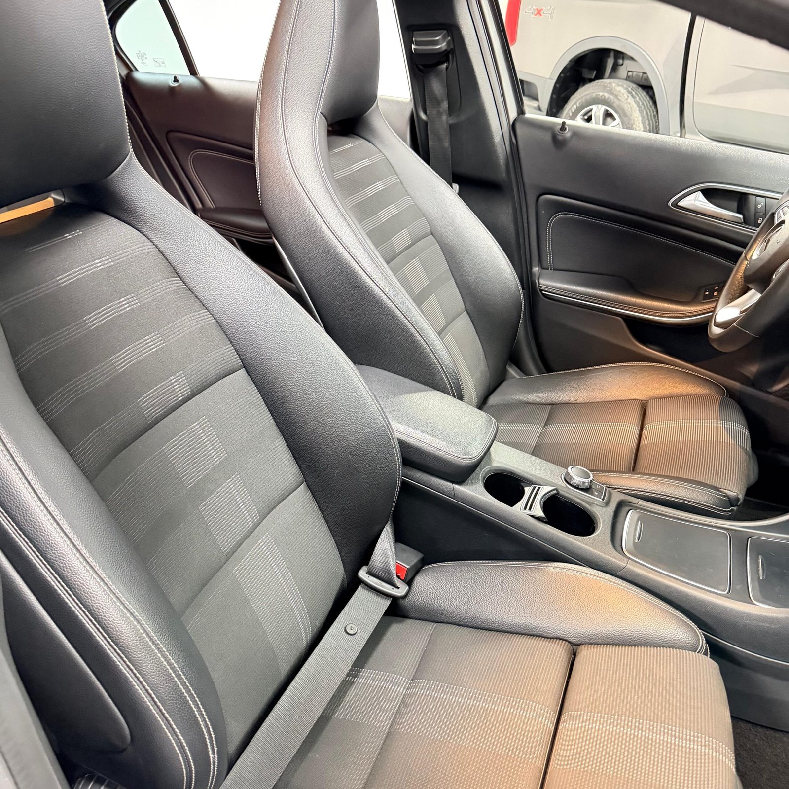 MERCEDES BENZ A 200 2018