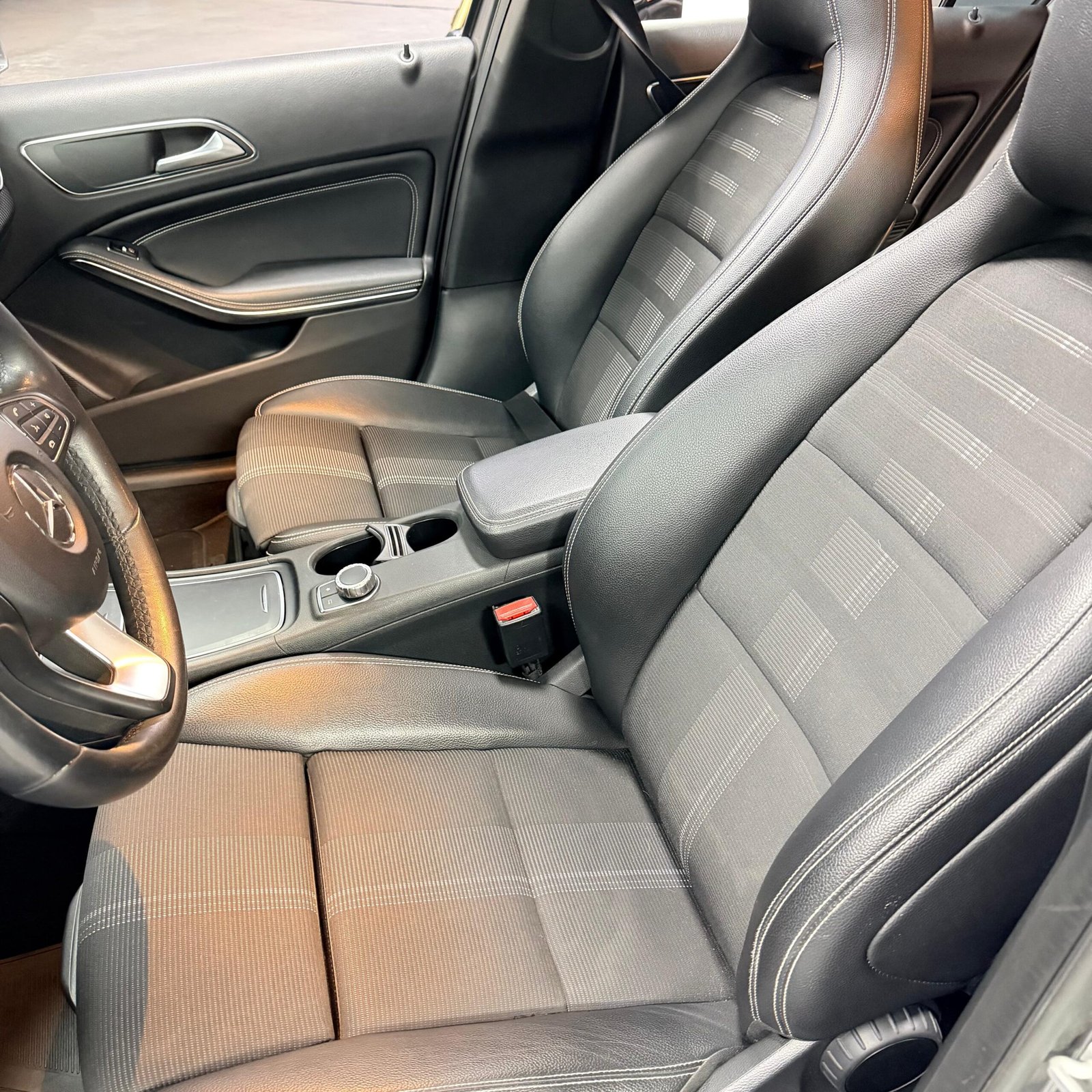 MERCEDES BENZ A 200 2018