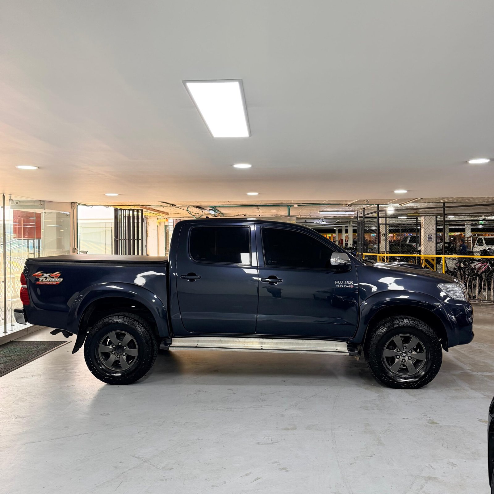 TOYOTA HILUX 2015
