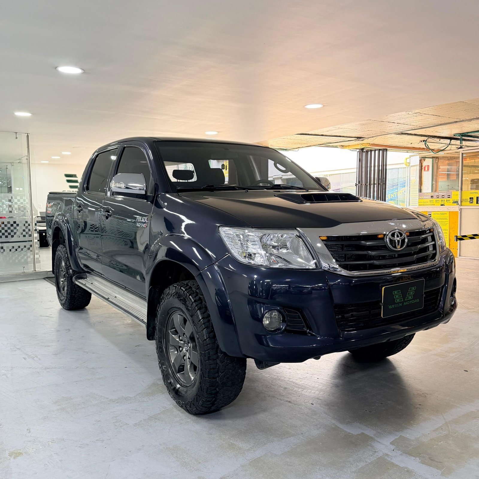 TOYOTA HILUX 2015