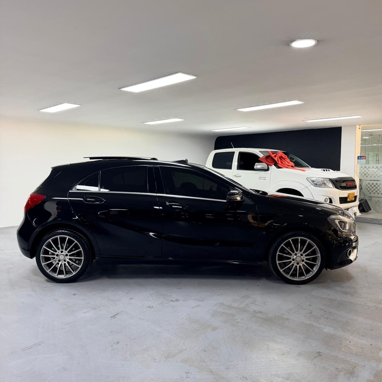 MERCEDES BENZ A 200 2016