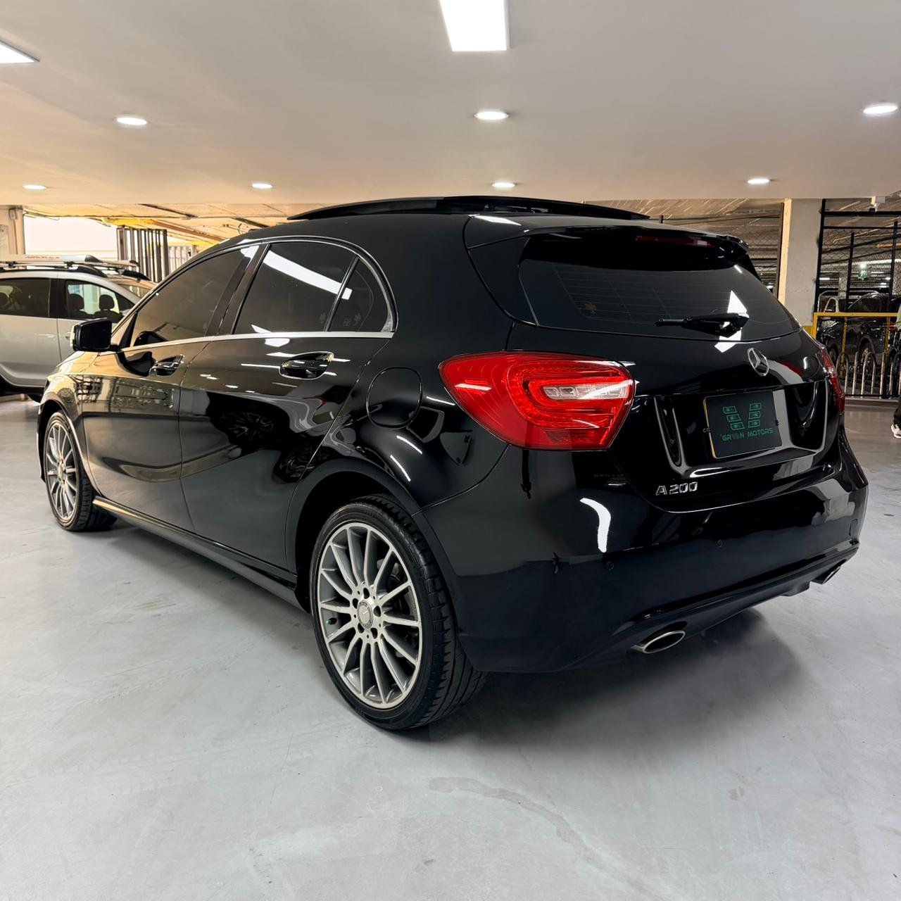 MERCEDES BENZ A 200 2016