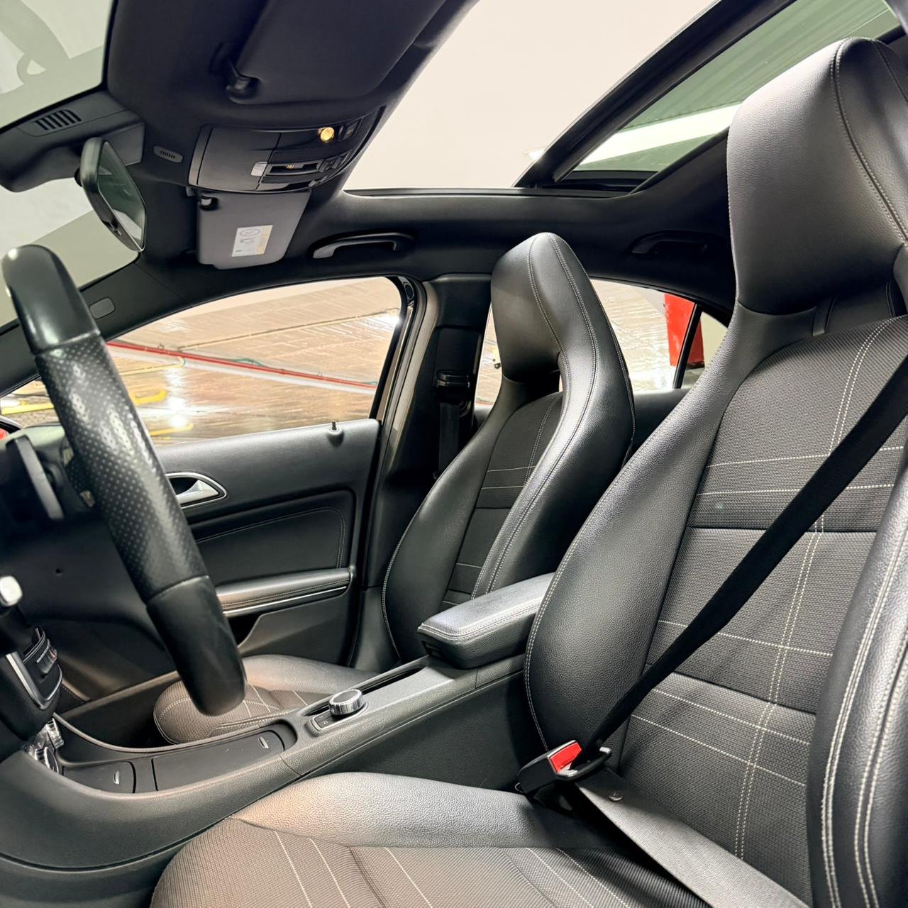 MERCEDES BENZ A 200 2016