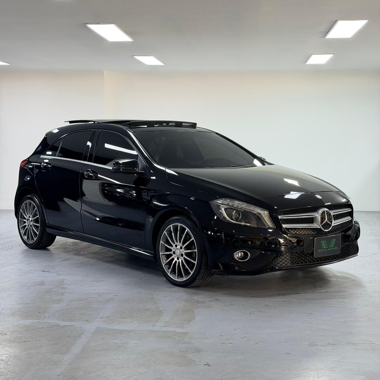 MERCEDES BENZ A 200 2016