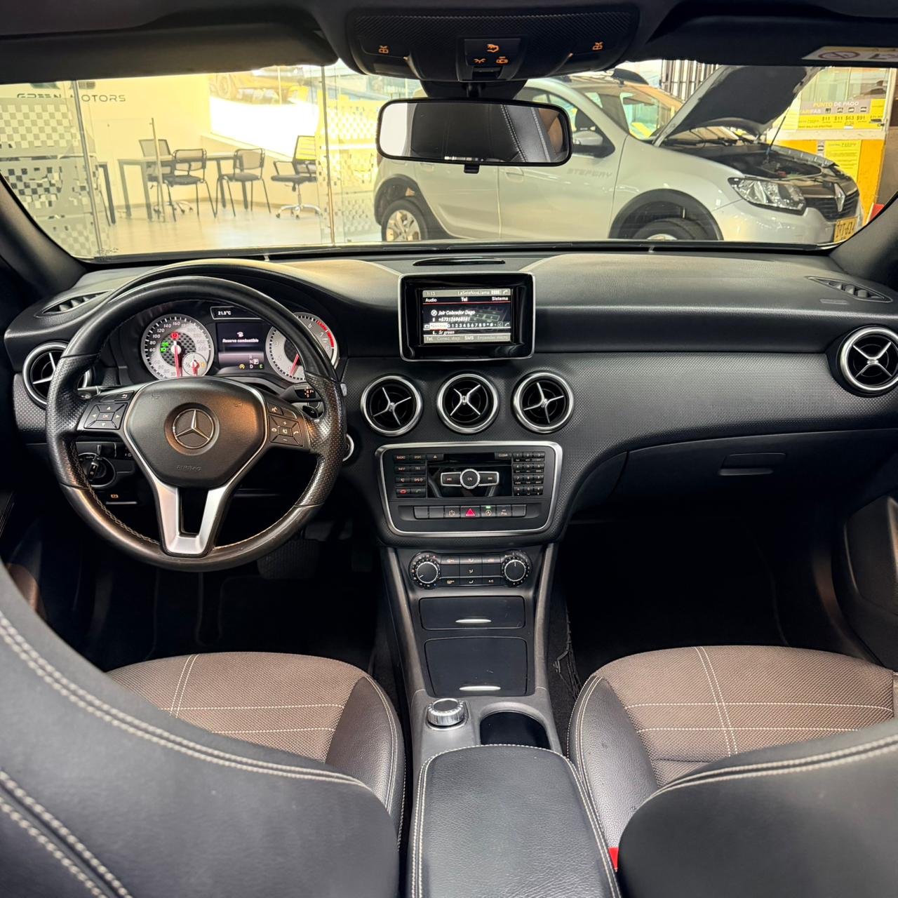 MERCEDES BENZ A 200 2016