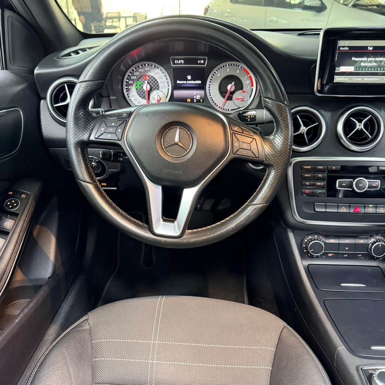 MERCEDES BENZ A 200 2016