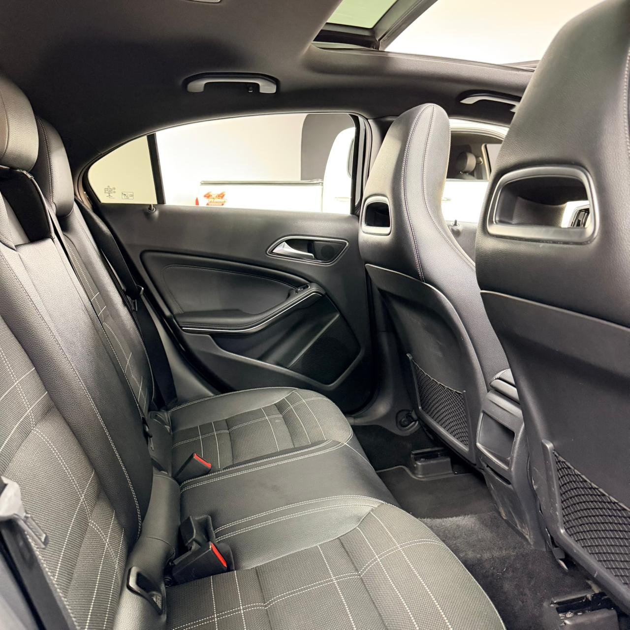 MERCEDES BENZ A 200 2016