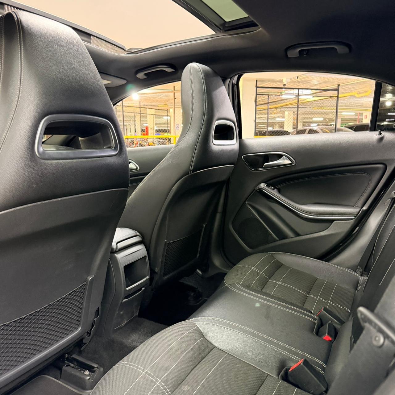 MERCEDES BENZ A 200 2016