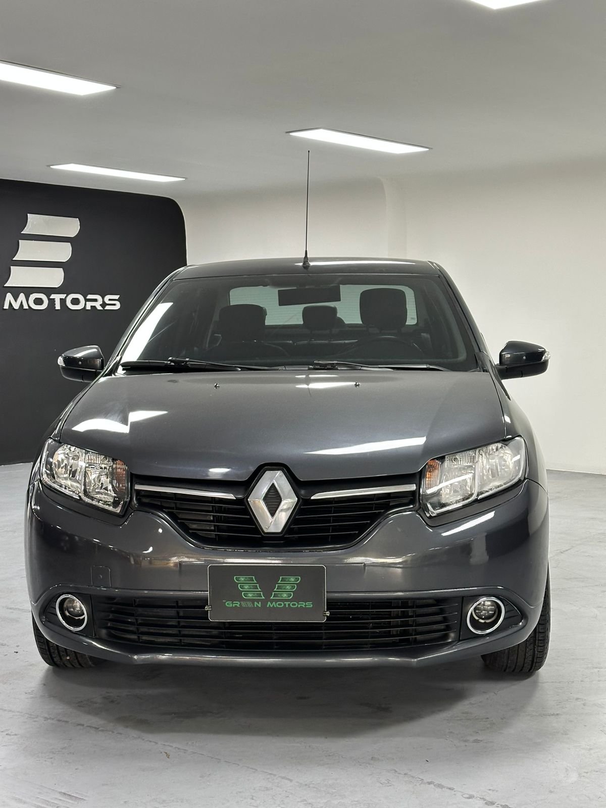 RENAULT LOGAN PRIVILEGE AUTOMATIQUE 2017